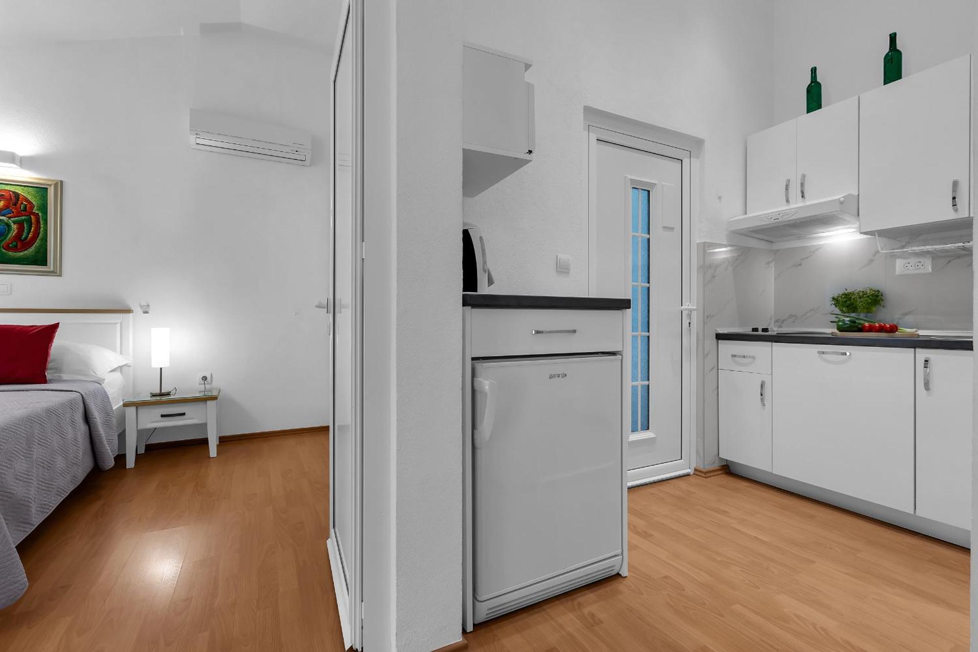Apartments Villa Katarina Tučepi Zewnętrze zdjęcie