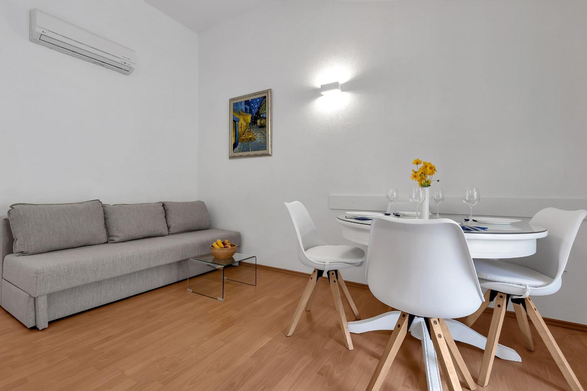 Apartments Villa Katarina Tučepi Zewnętrze zdjęcie
